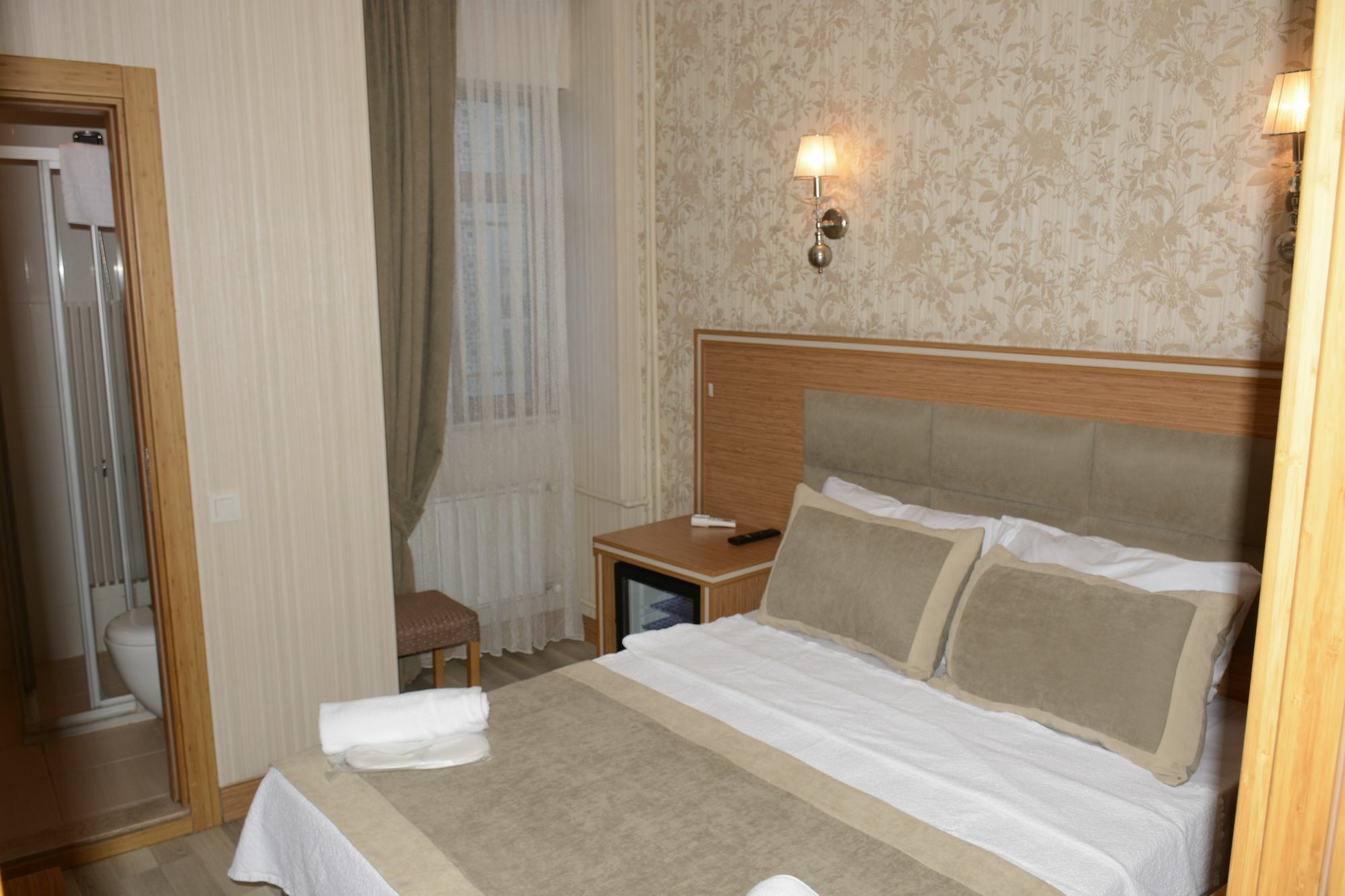 Hermanos Hotel อิสตันบูล ภายนอก รูปภาพ